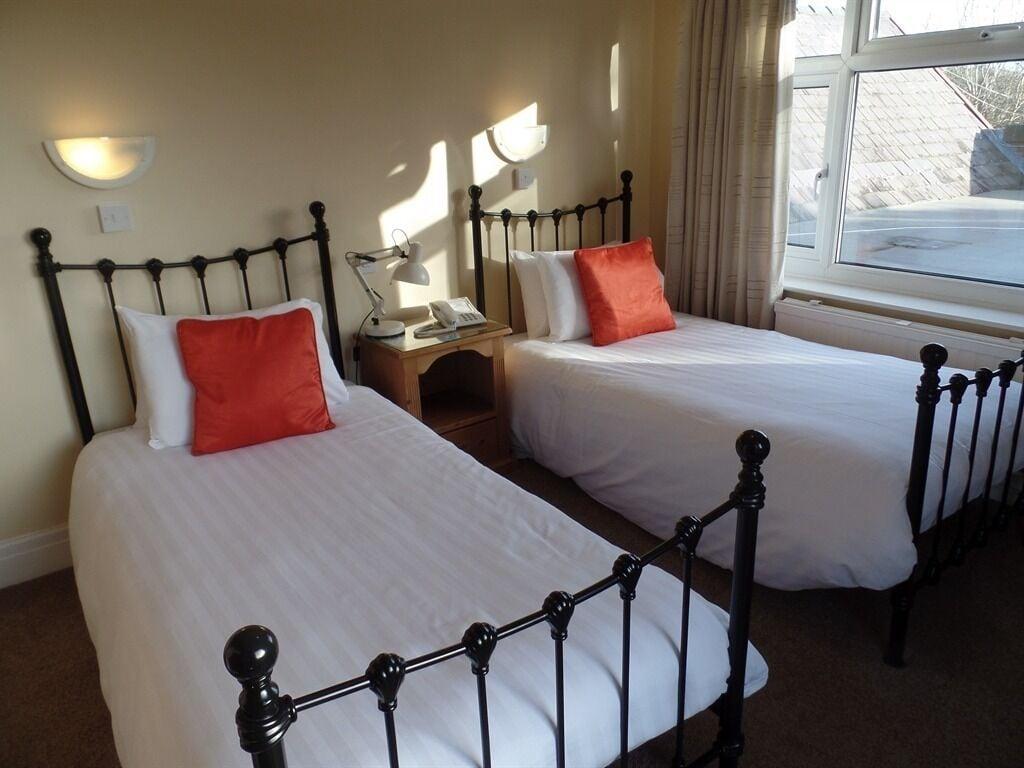 The Dodington Lodge Hotel ウィットチャーチ エクステリア 写真