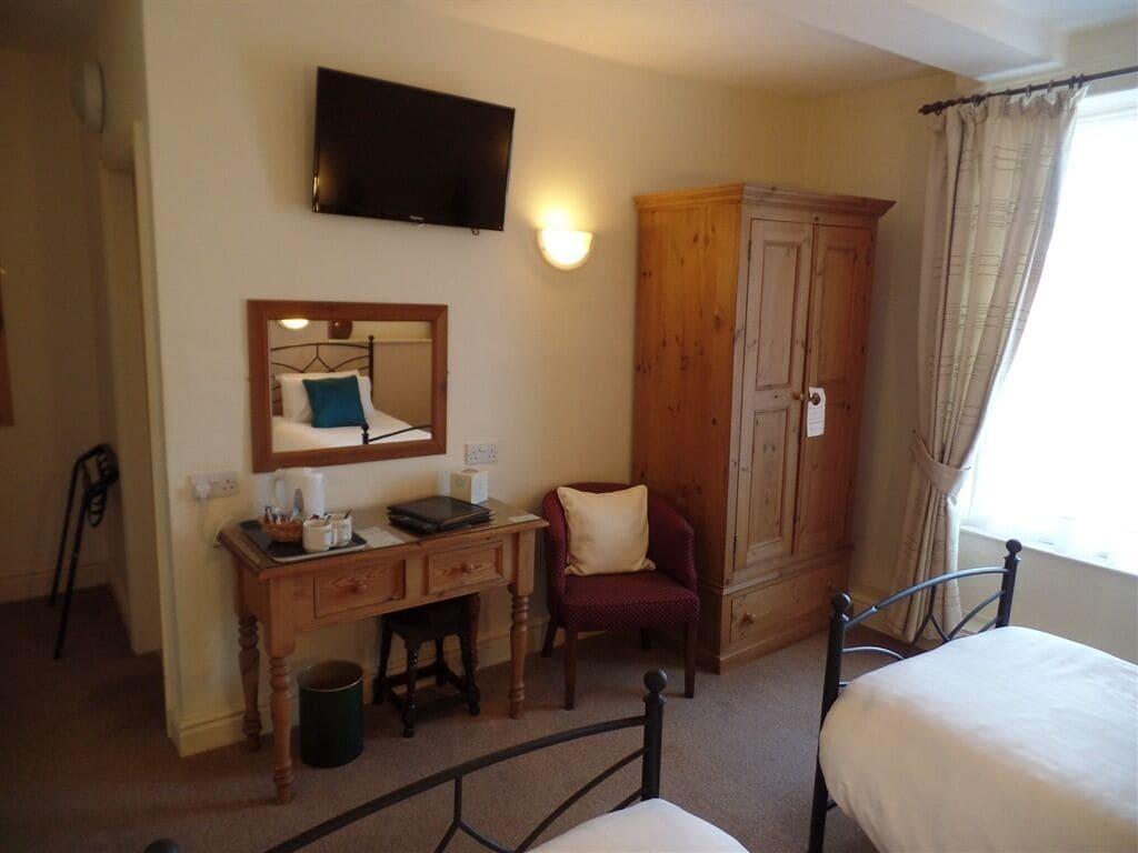 The Dodington Lodge Hotel ウィットチャーチ エクステリア 写真