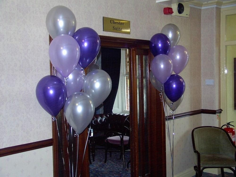 The Dodington Lodge Hotel ウィットチャーチ エクステリア 写真