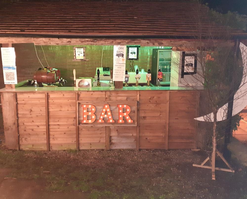 The Dodington Lodge Hotel ウィットチャーチ エクステリア 写真